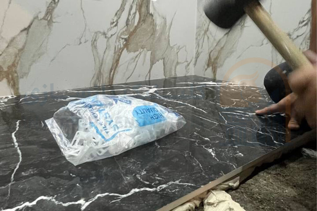 اجرای اسلب کف و بدنه سرویس بهداشتی کلینیک زیبایی جردن